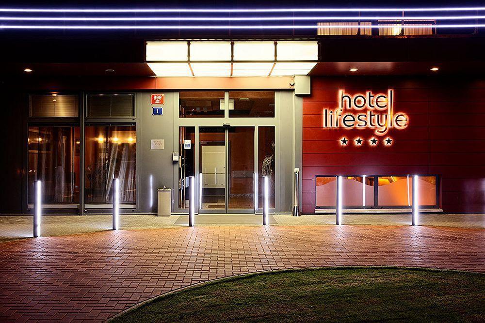 Hotel Lifestyle Praga Esterno foto